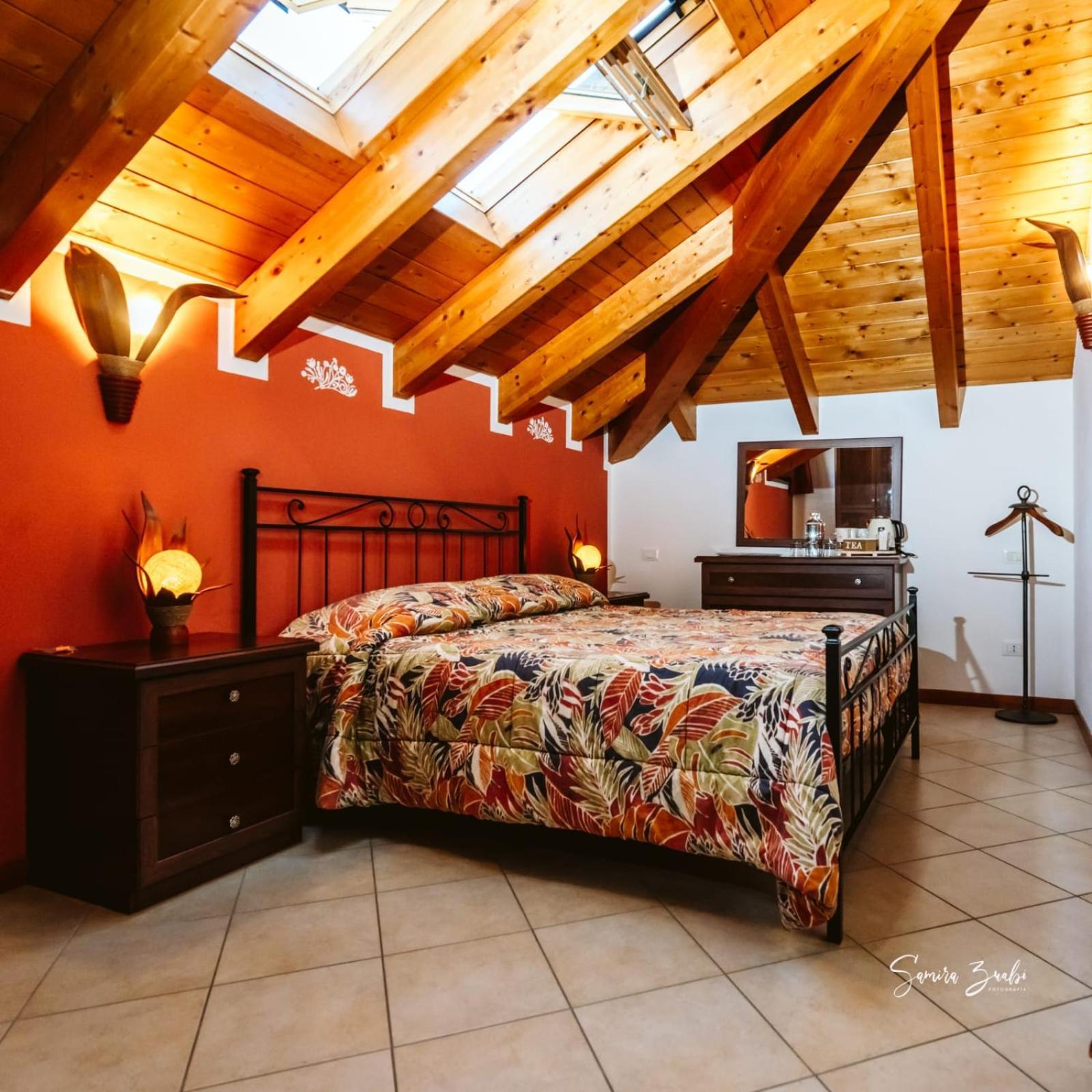 Narciso B&B Valbrona ภายนอก รูปภาพ